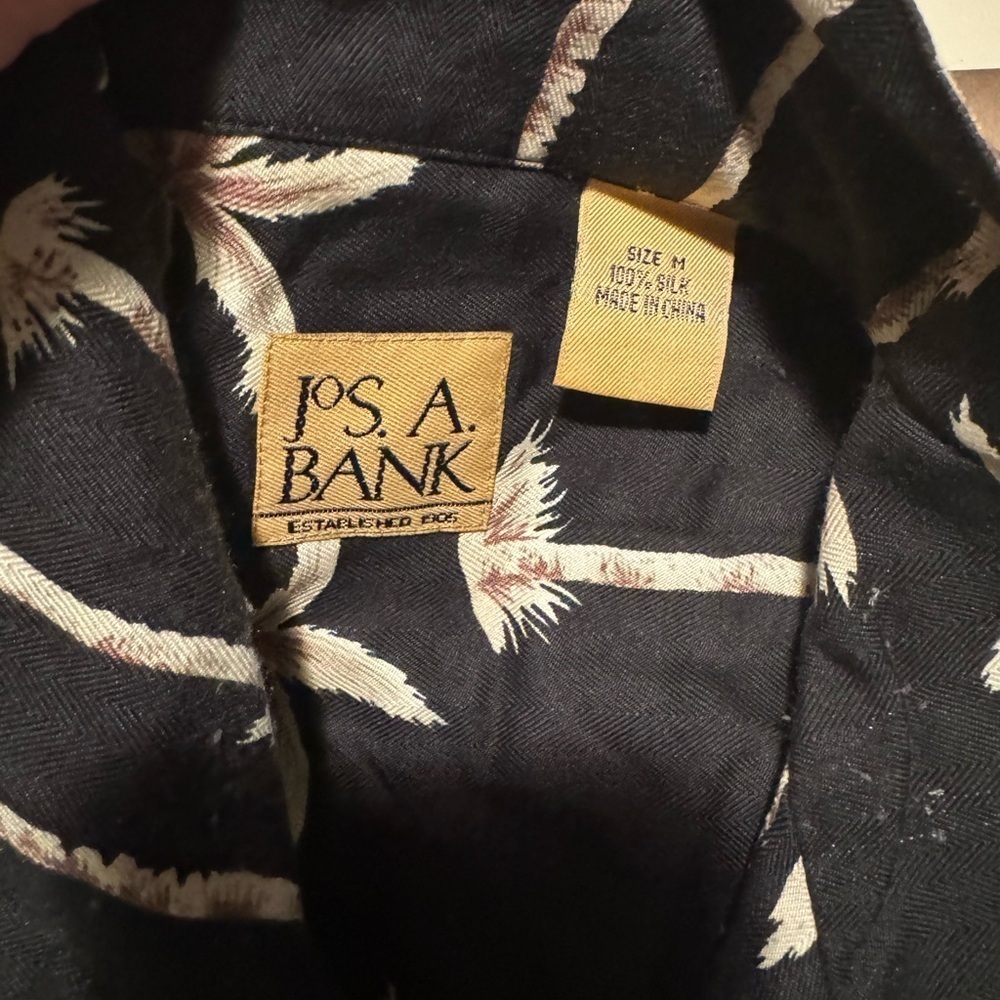 Jos A Bank Palm Silk Button Up Medium - Picture 4 of 5